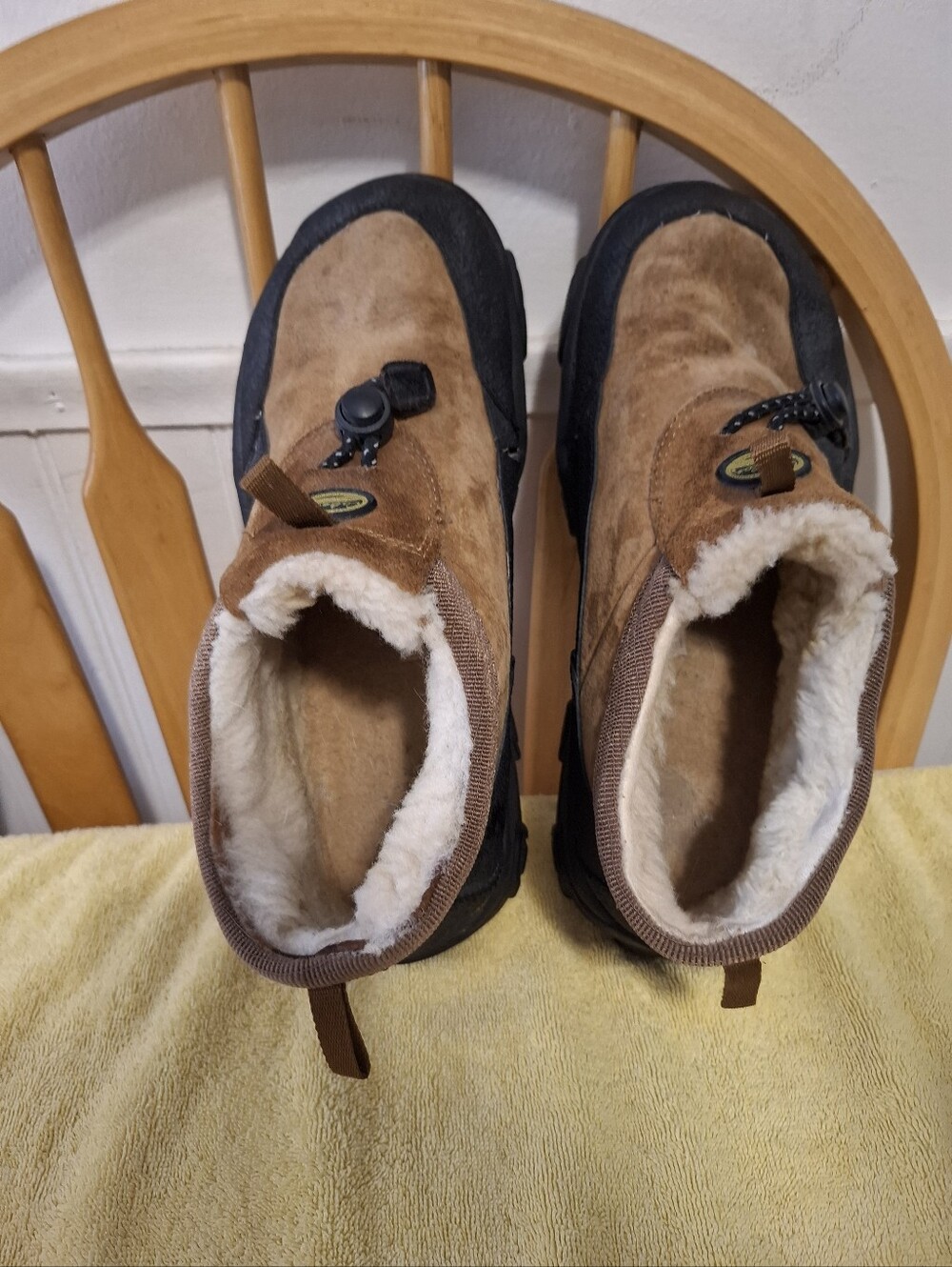 Cabelas Alaskan Waterproof Sherling Boots Size  10